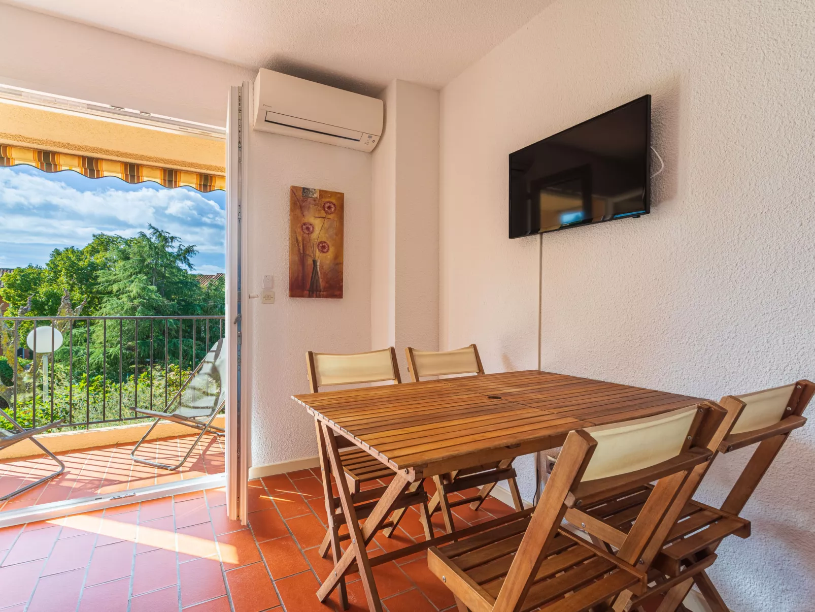 Les Canoubiers I - Drinnen