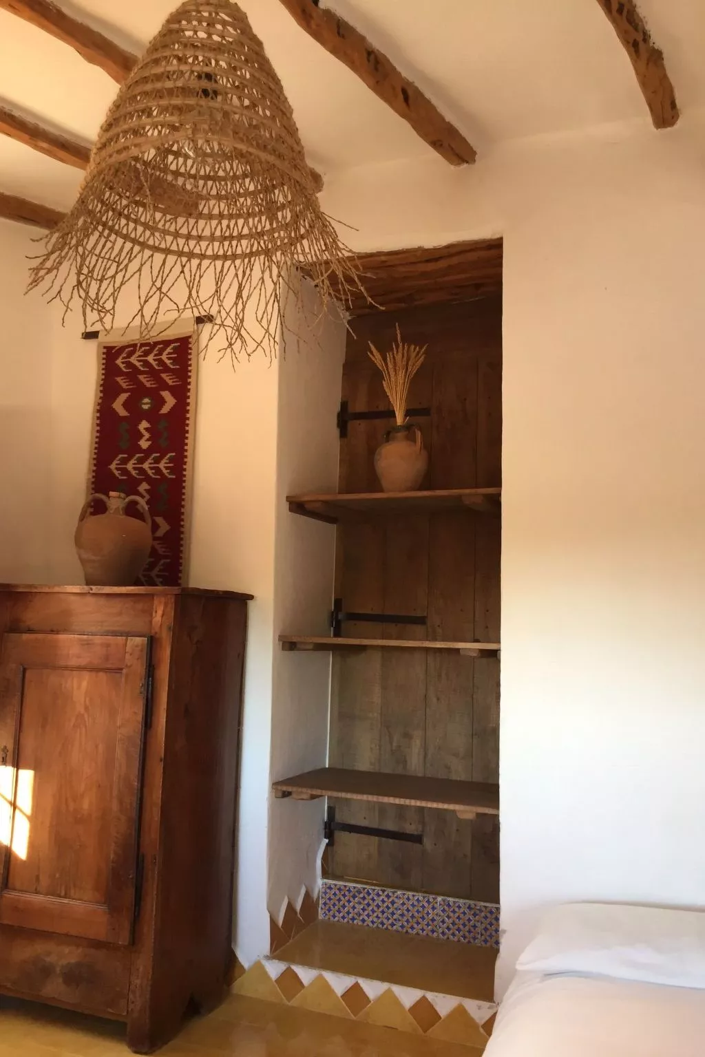 "Cosima" mit Blick auf das Wasser - Inside