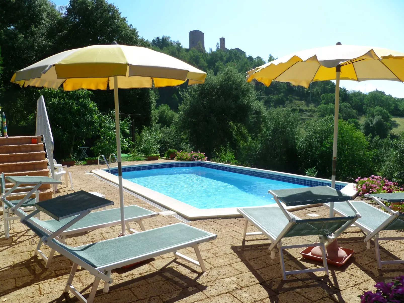 In Montecastelli Pisano mit beheiztem Whirlpool - Dehors