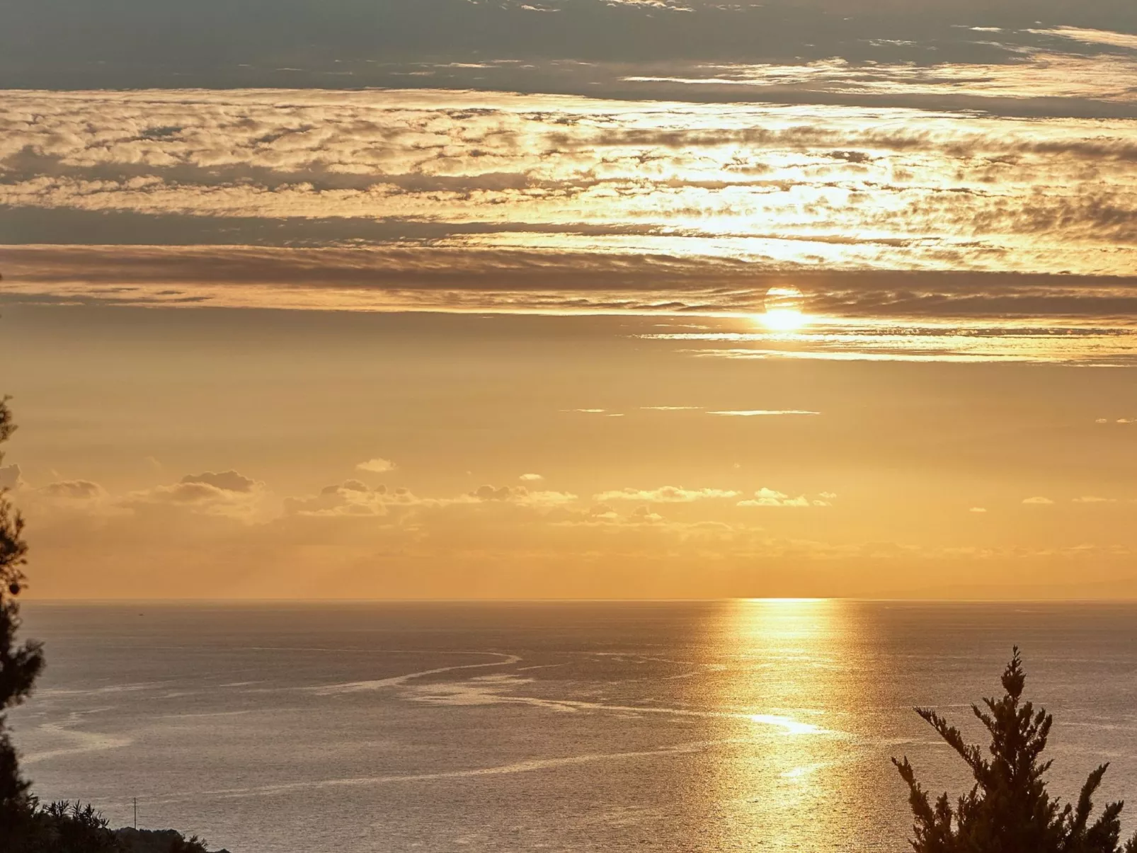 Traditionelle Natursteinvilla mit tollem Meerblick - Draußen