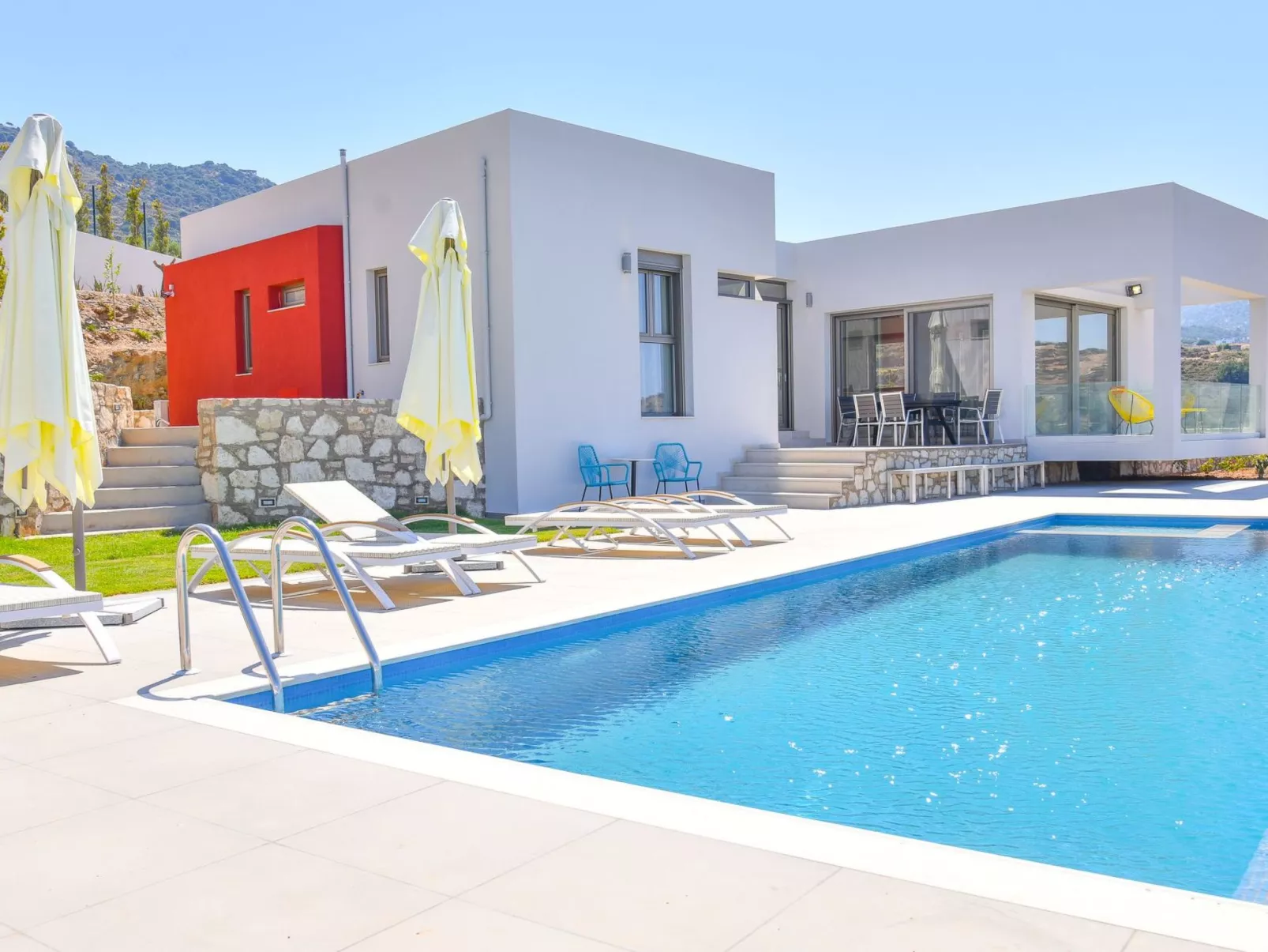 "Villa Anthekleia" - Outside