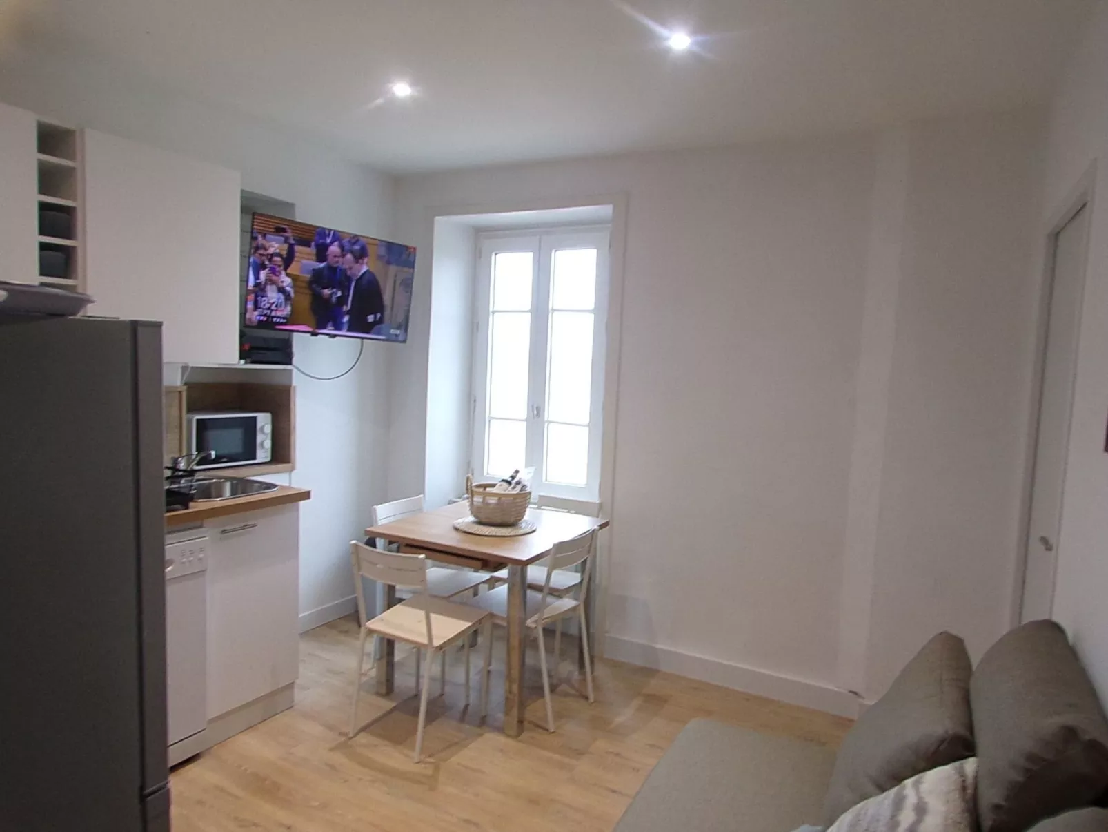 "Saphyr" mit Wi-Fi - Drinnen