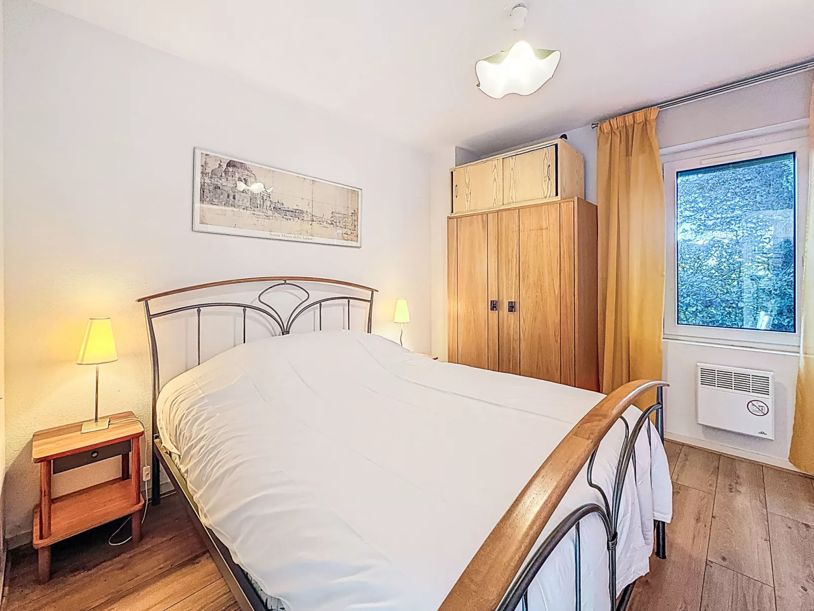 Clos de Kerallan - Inside