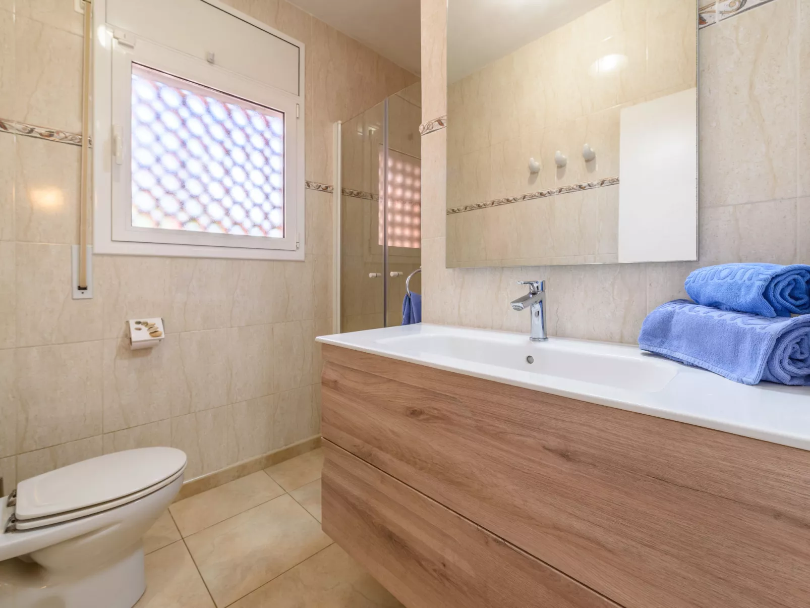 Sol Naciente - Drinnen