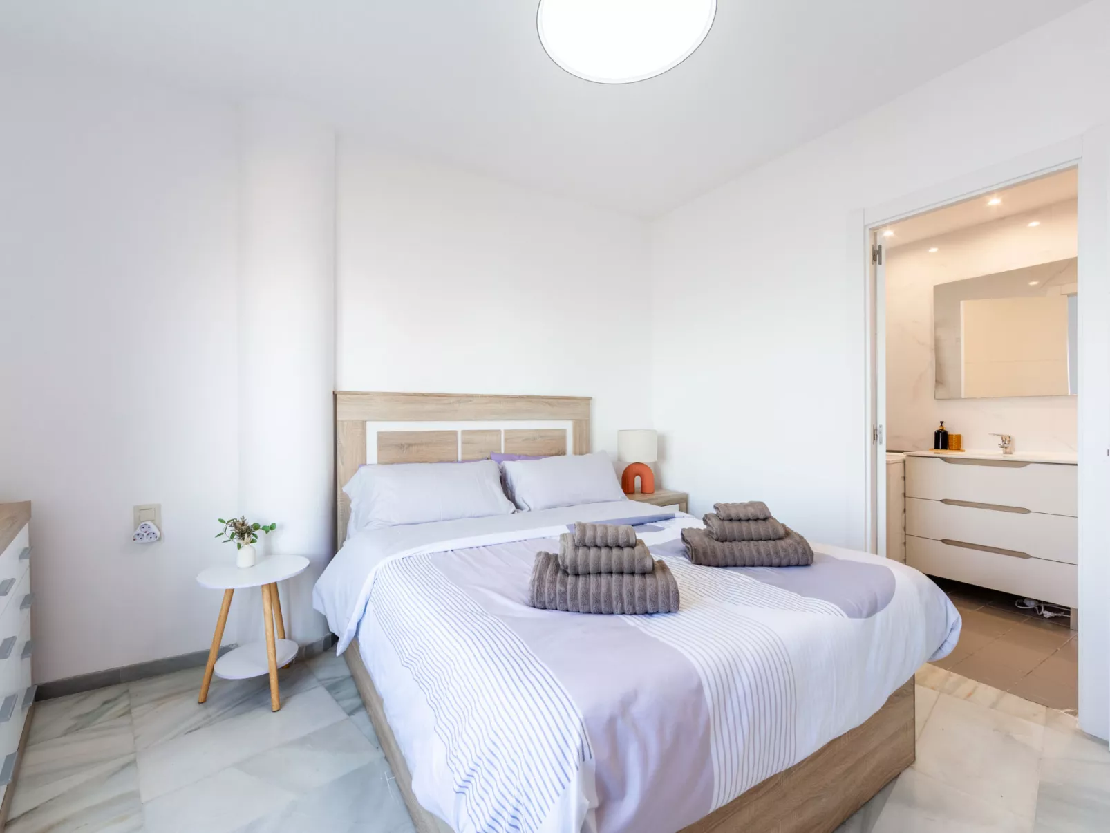 El Faro II - Drinnen