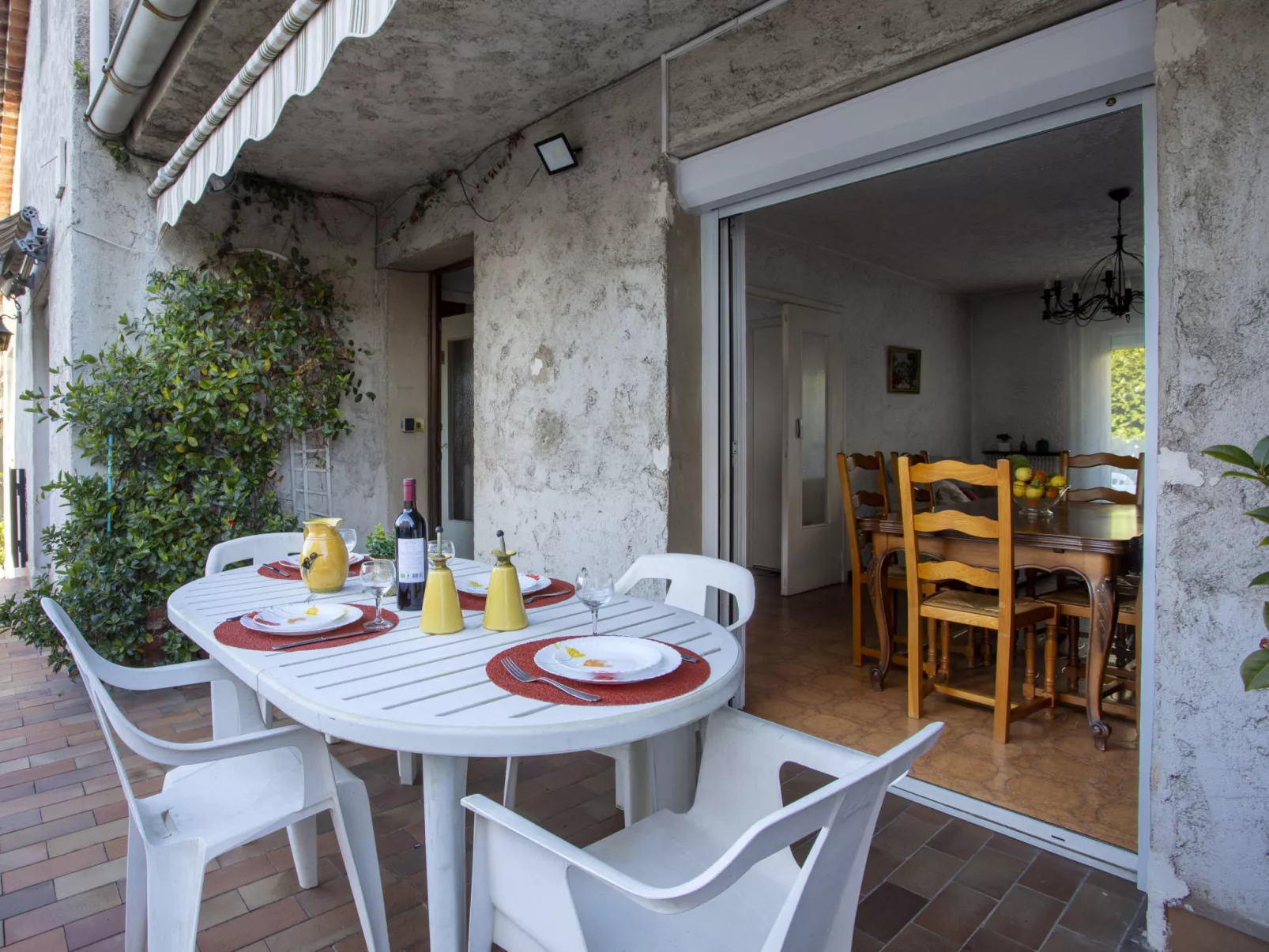 Maison Valensole - Draußen