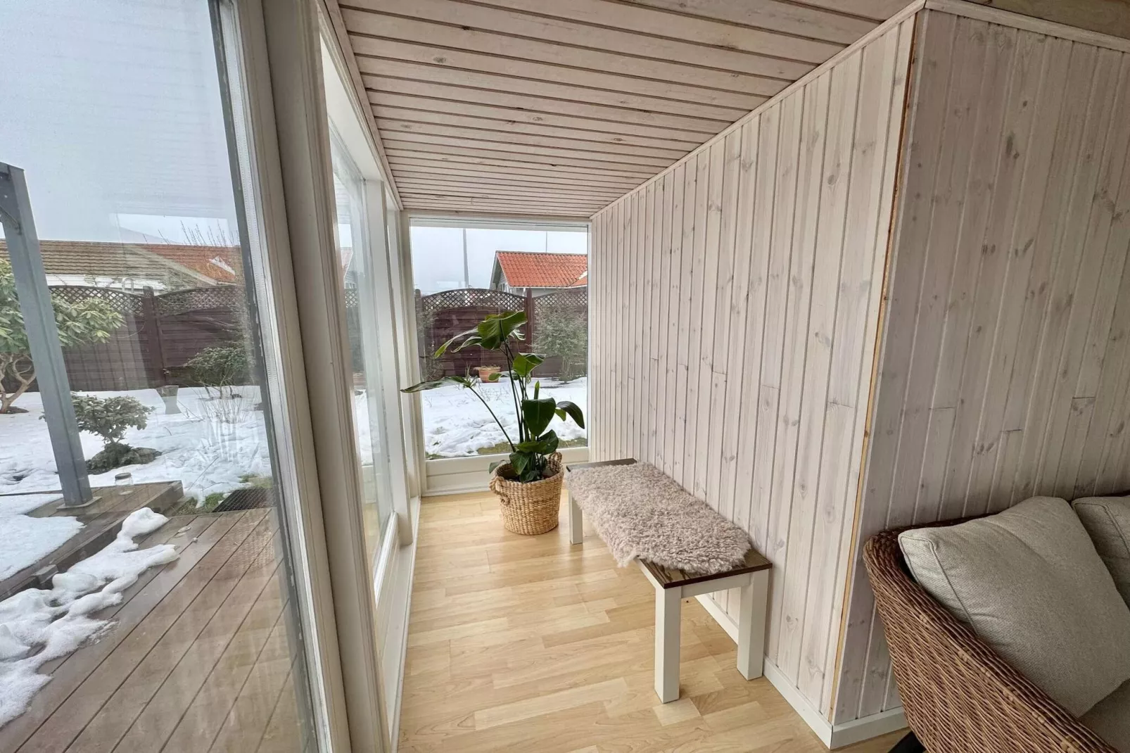 6 person holiday home in Rønde - Indoor
