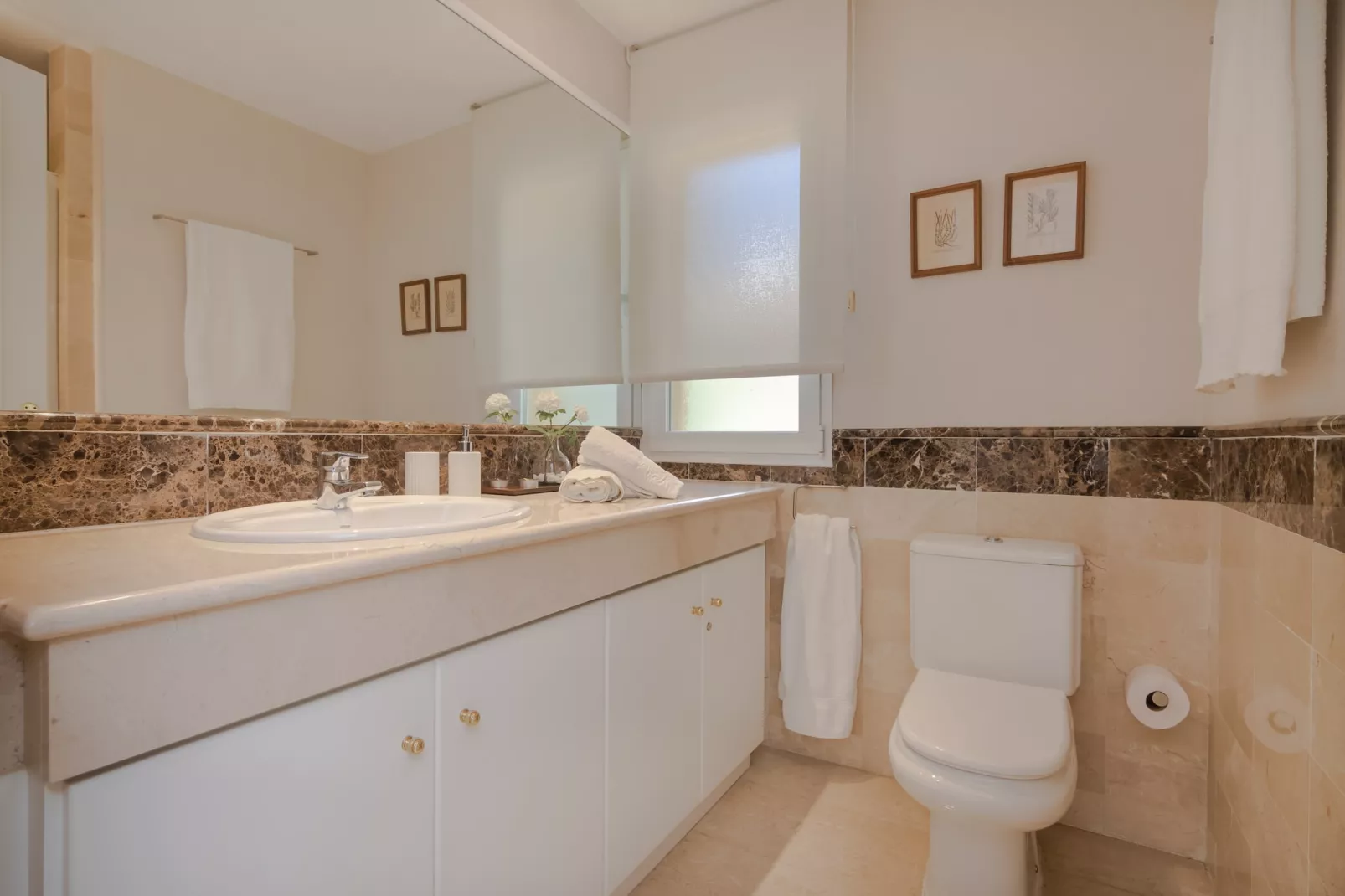 Superb Front Line Location, Sea View- Heated Pool - Badezimmer