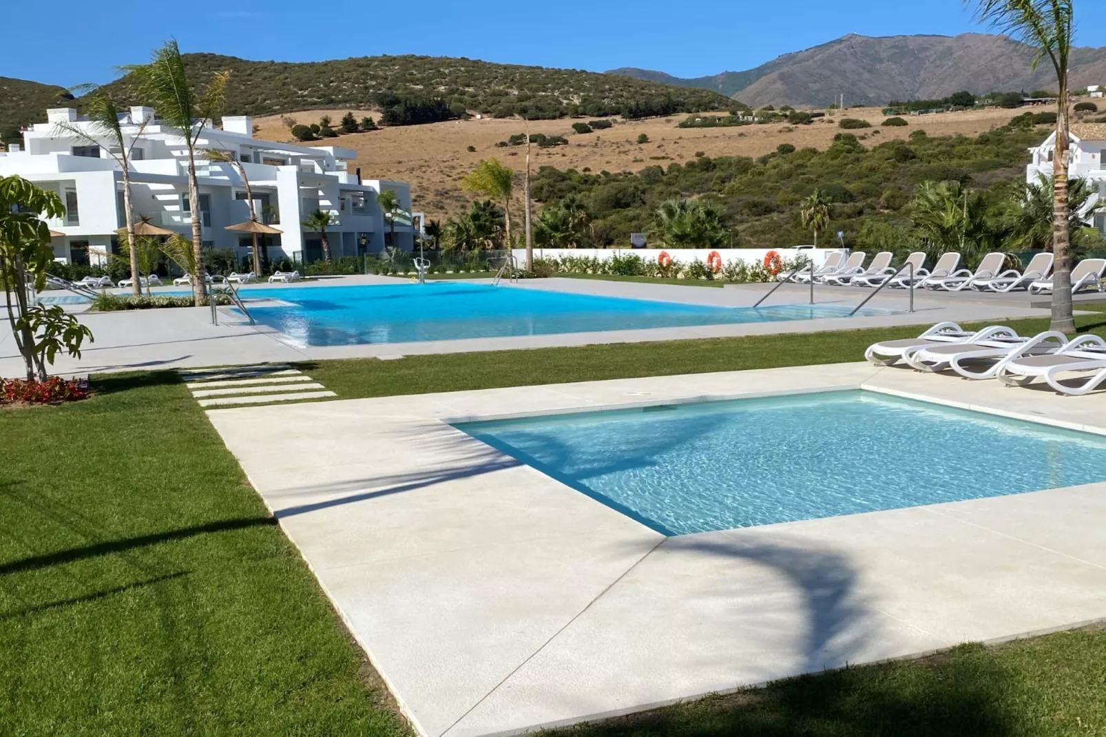 Stylish 3-Bed Apartment | Alcazaba Lagoon 1514 - Piscine