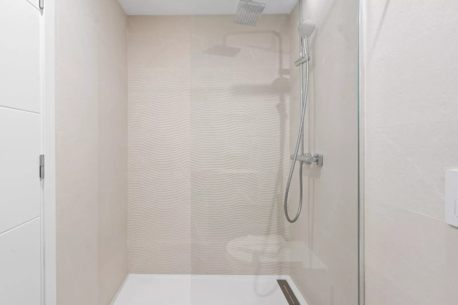 AL4-2025 ESTEPONA - APARTMENT - ALCAZABA LAGOON - Salle de bain
