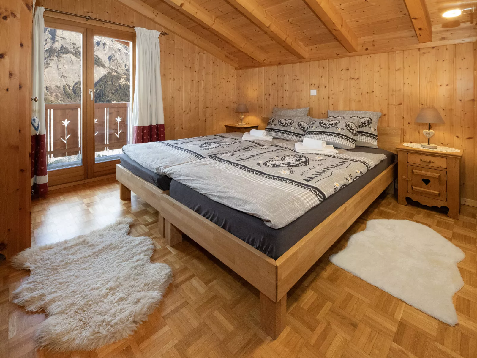 Ecureuil noir - Inside