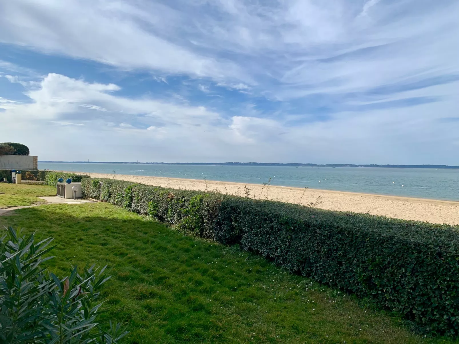 Aquitania - Draußen