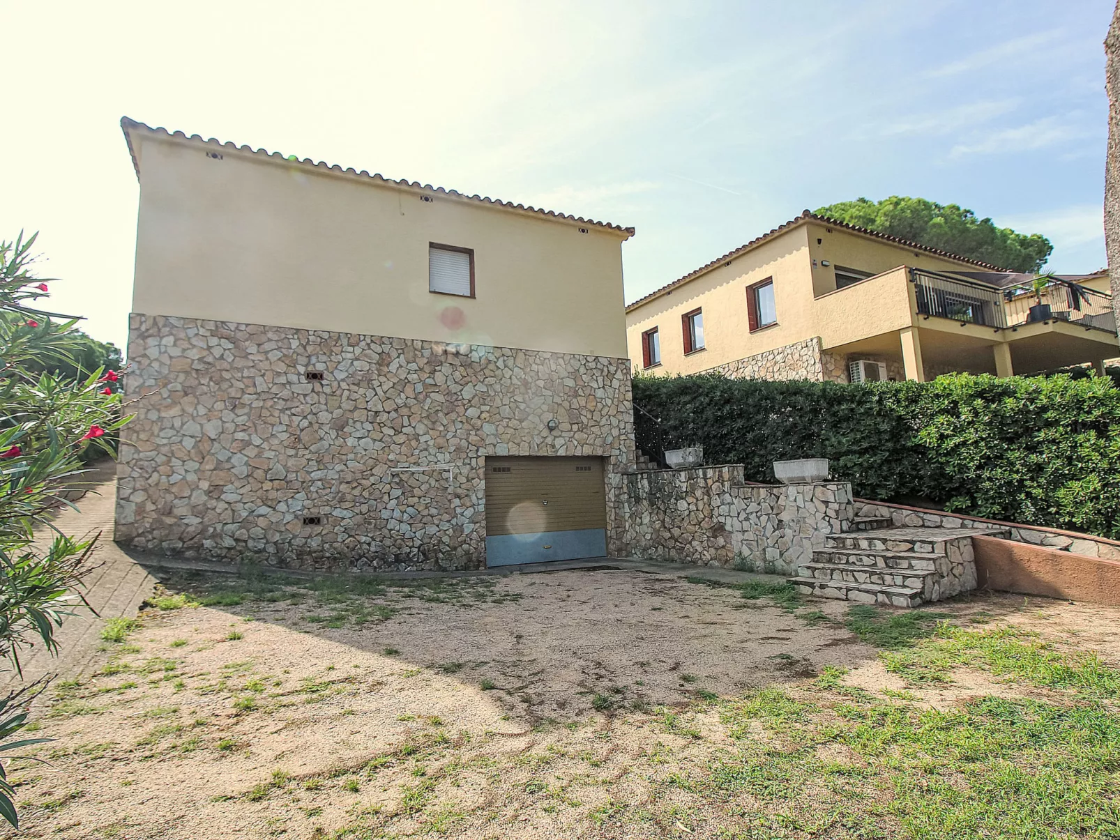 Torre Mora - Draußen