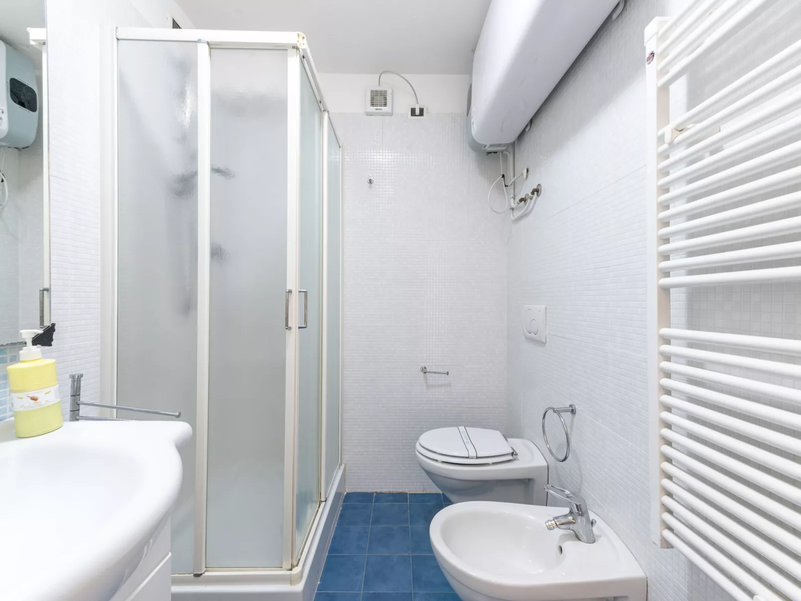 Aba Village - Drinnen