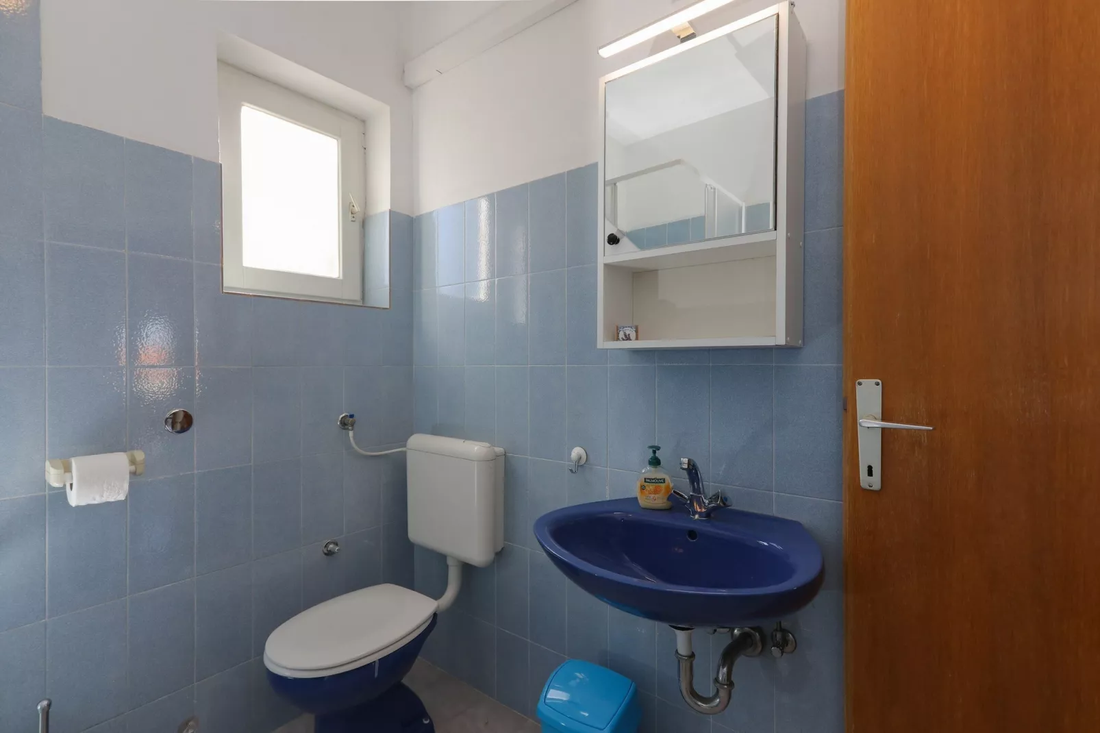 Apartment Perina - Comfort Two Bedroom Apartment with Terrace and Sea View - Badezimmer