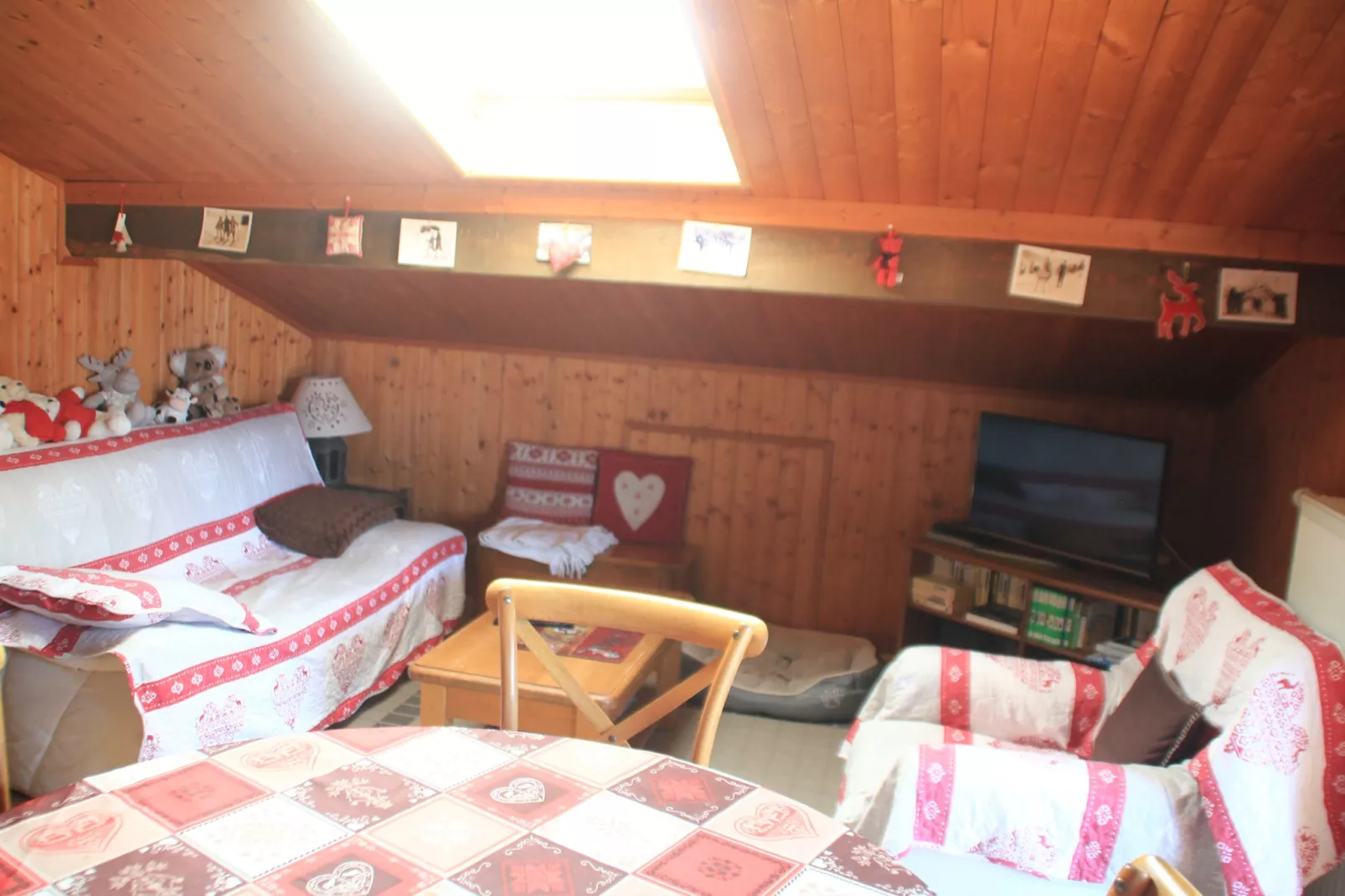 CHOUTA CHT5 CENTER & TELECABINE 4pers. - Living room