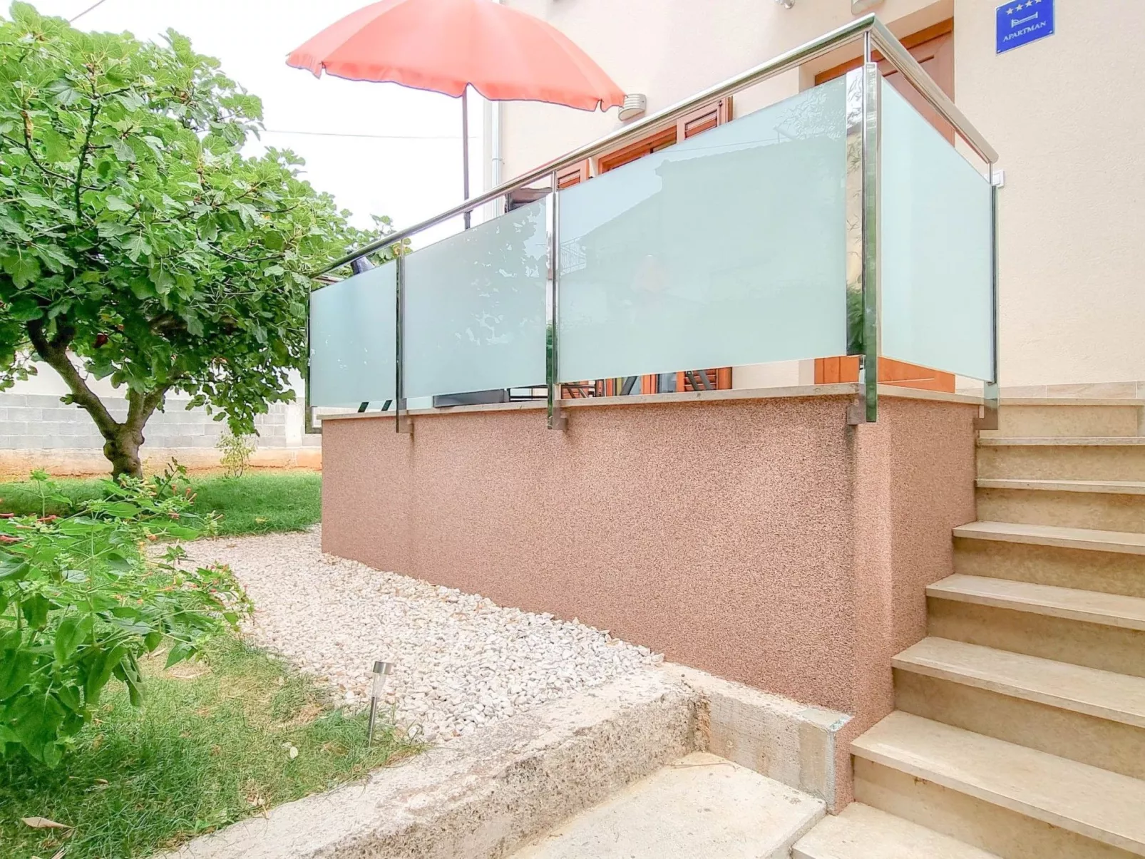 Für 4 Personen ca. 50 m&sup2; in Novigrad, Adriaküste Kroatien (Westküste von I - Image-tags.info