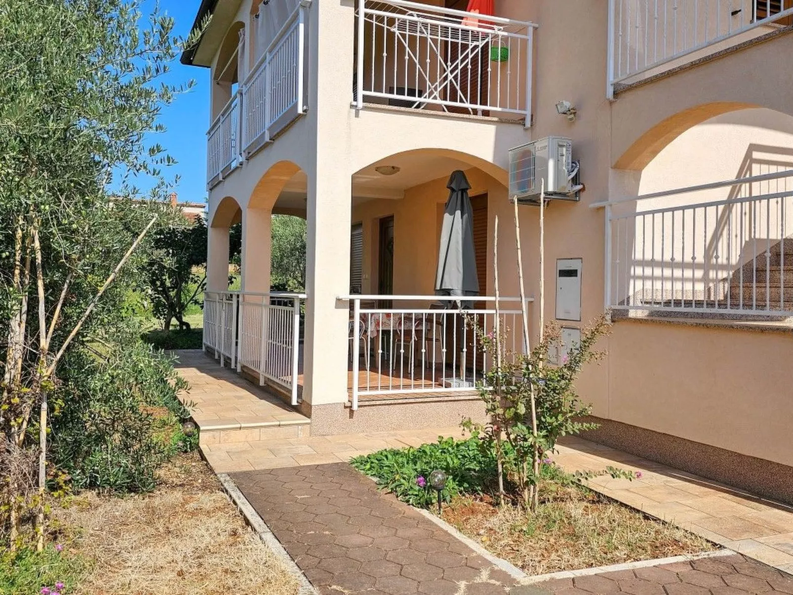 "Viola" mit Terrasse - Dehors