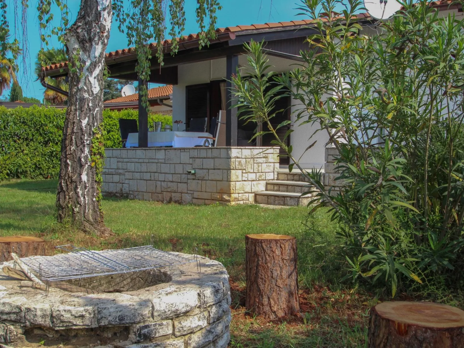 "Karpinjan" direkt am Strand - Outside