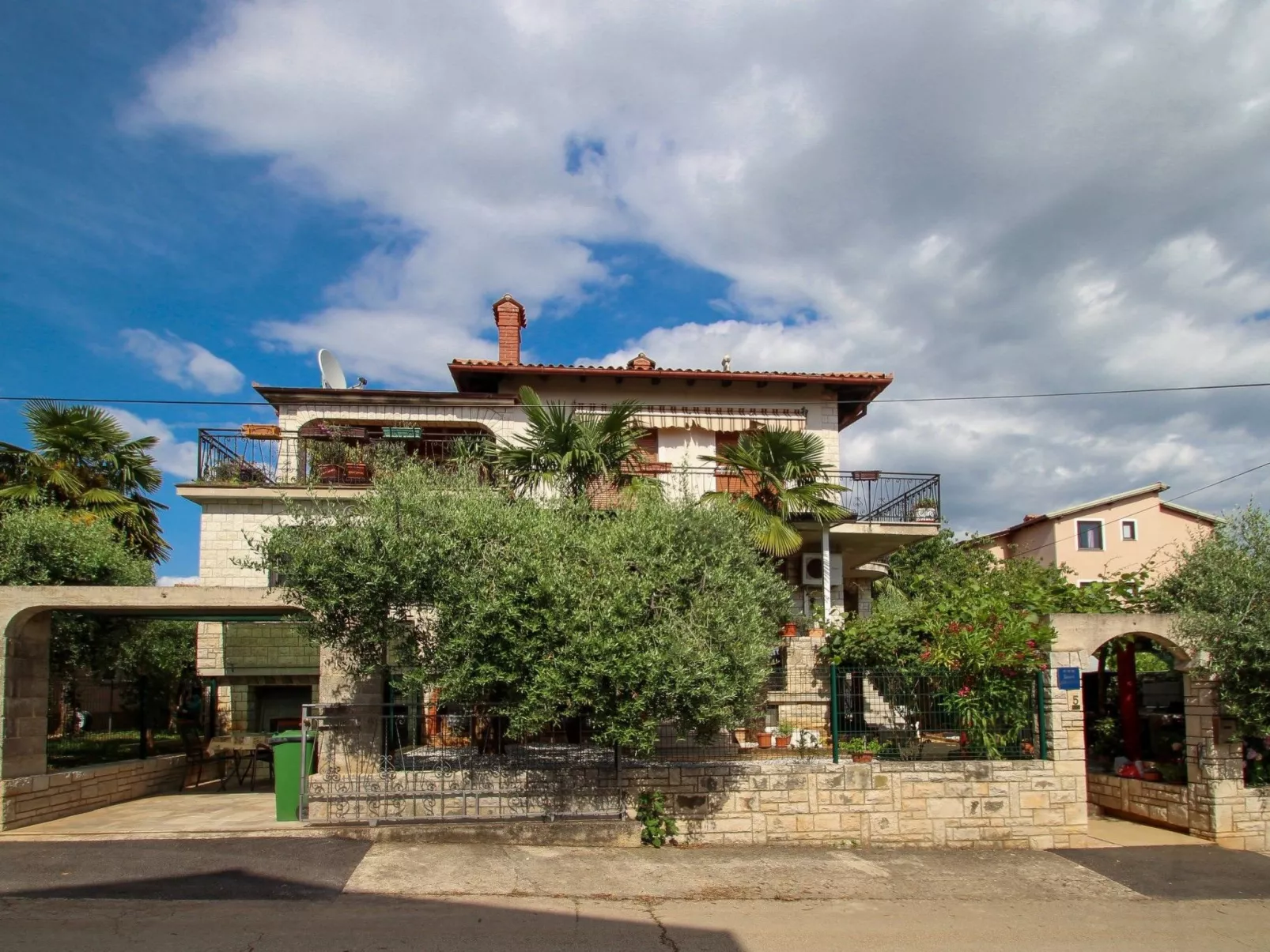 Charmante Ferienwohnung Rafi - Dehors