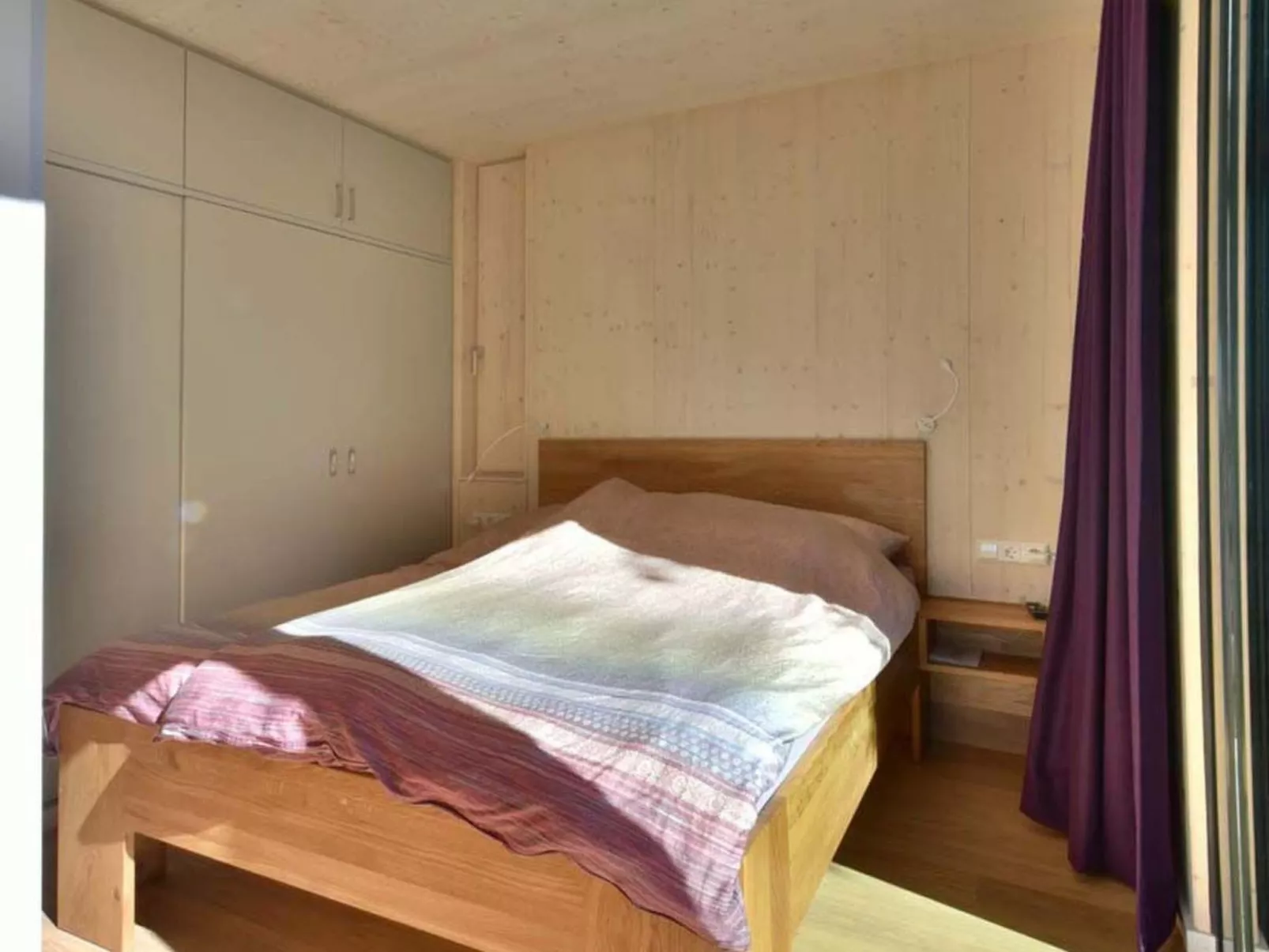 Tinyhaus Adam - Drinnen