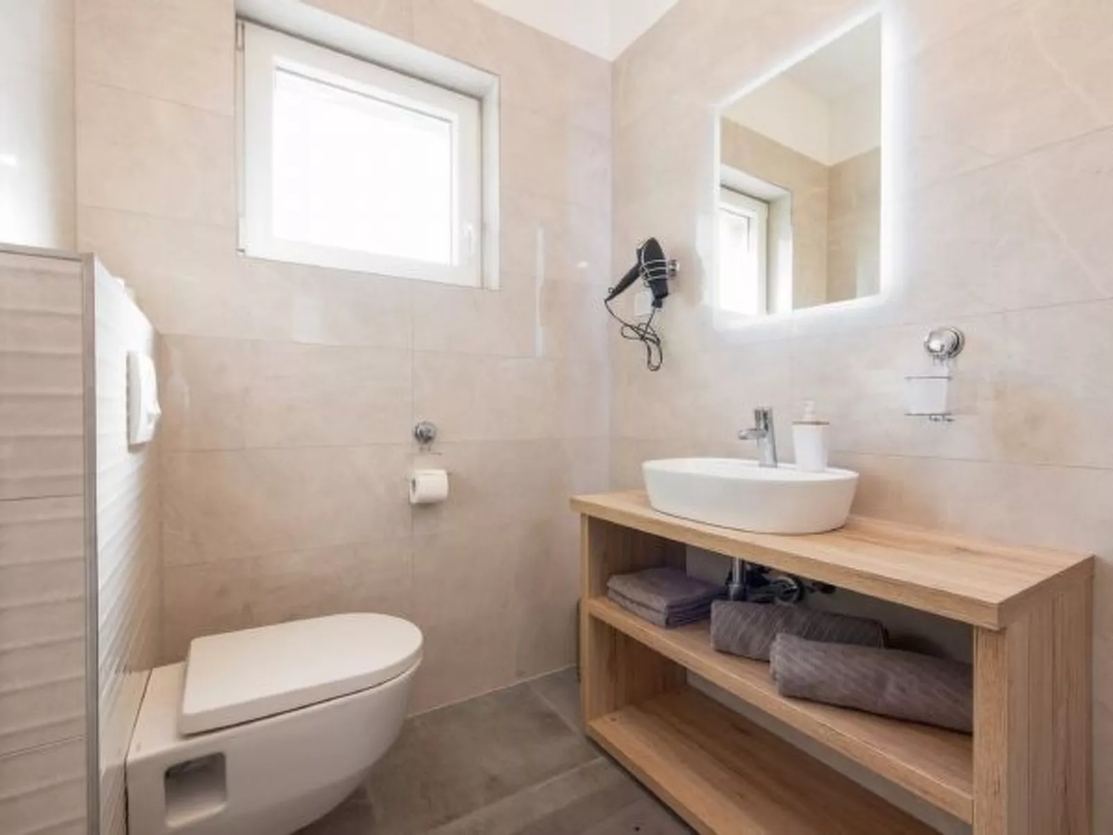 Villa Paloma with heated pool - Image-tags.info