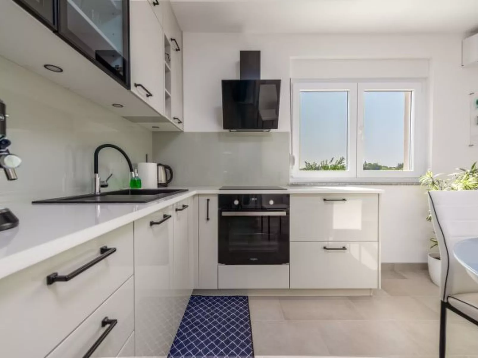 Apartment Laurel near the sea - Image-tags.info