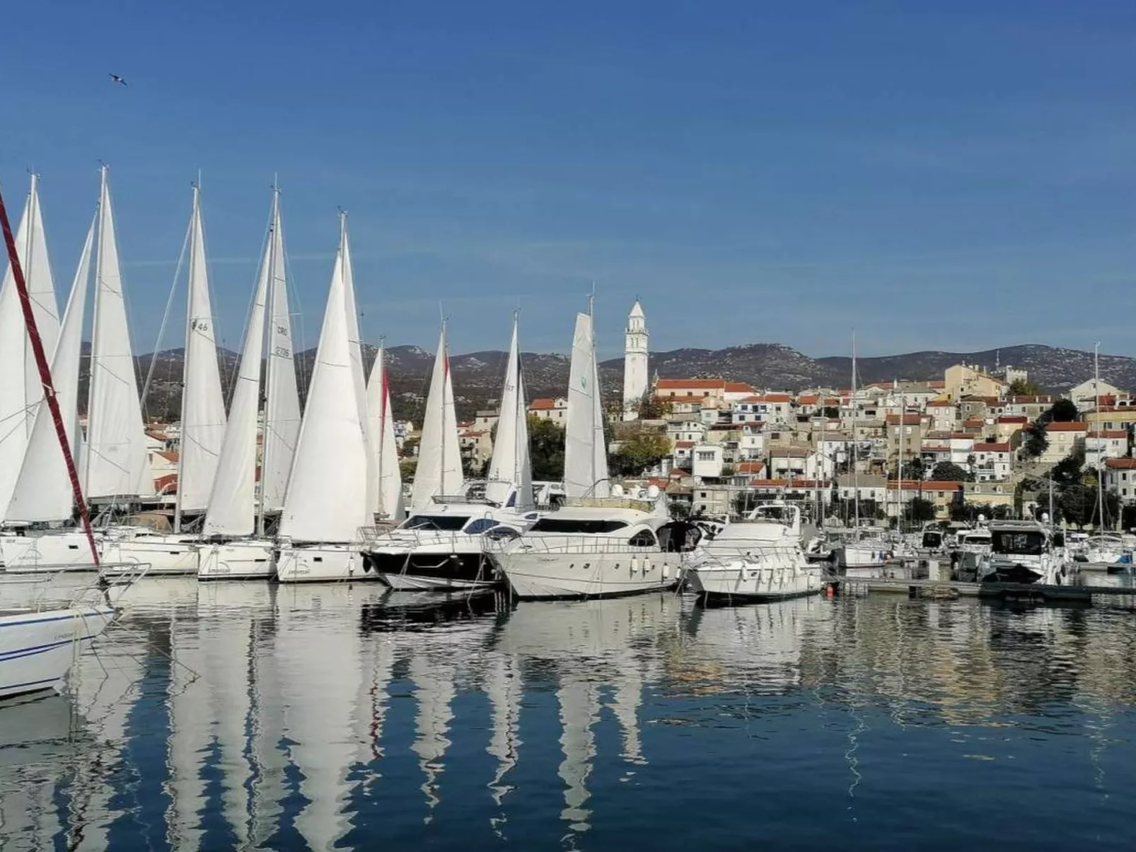 Zimmer für 2-3 Personen mit AC und eigenem Bad - Outside