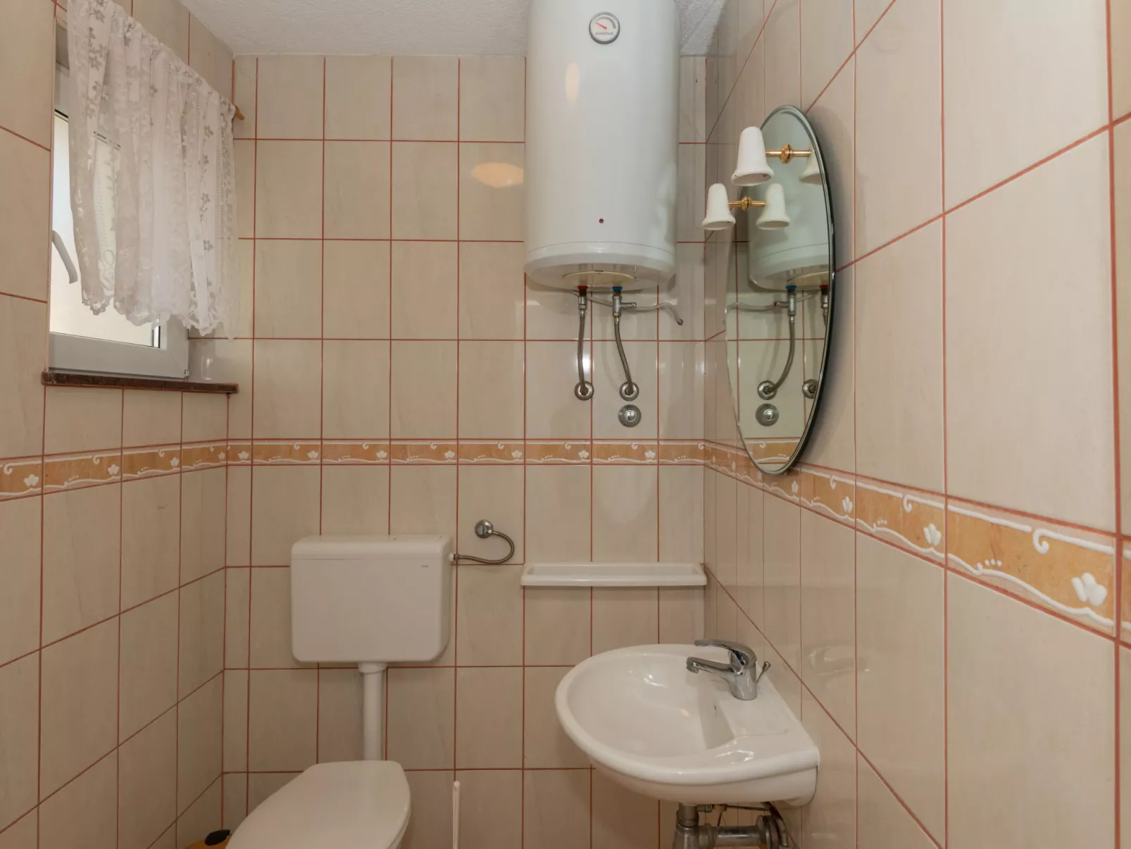 Matanovi dvori - Drinnen