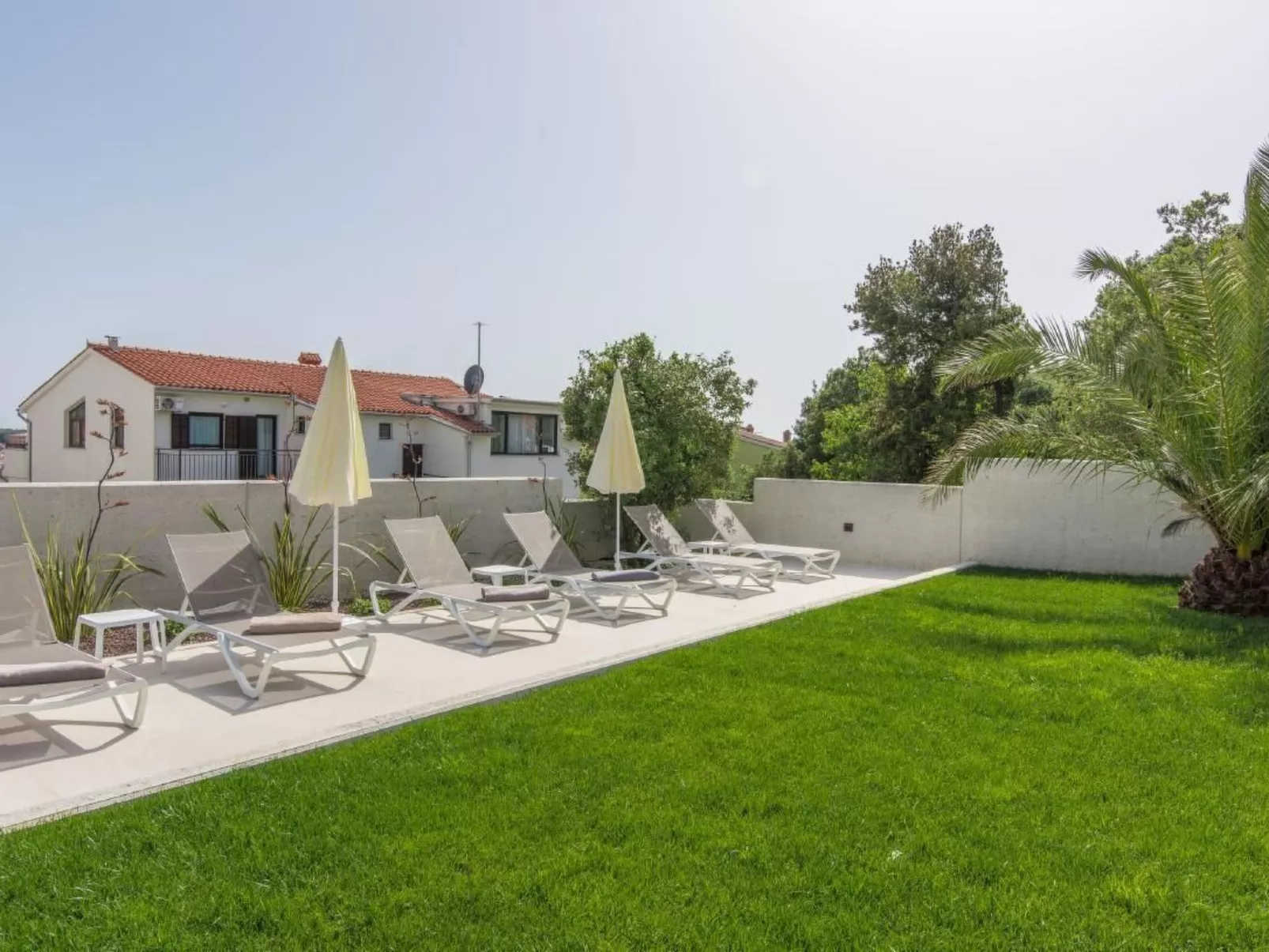 Appartement in Pjescana Uvala mit Großer Terrass - Image-tags.info