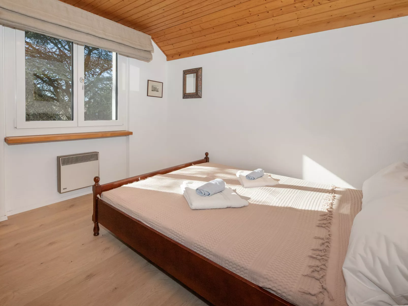 Sous-le-Moulin - Inside