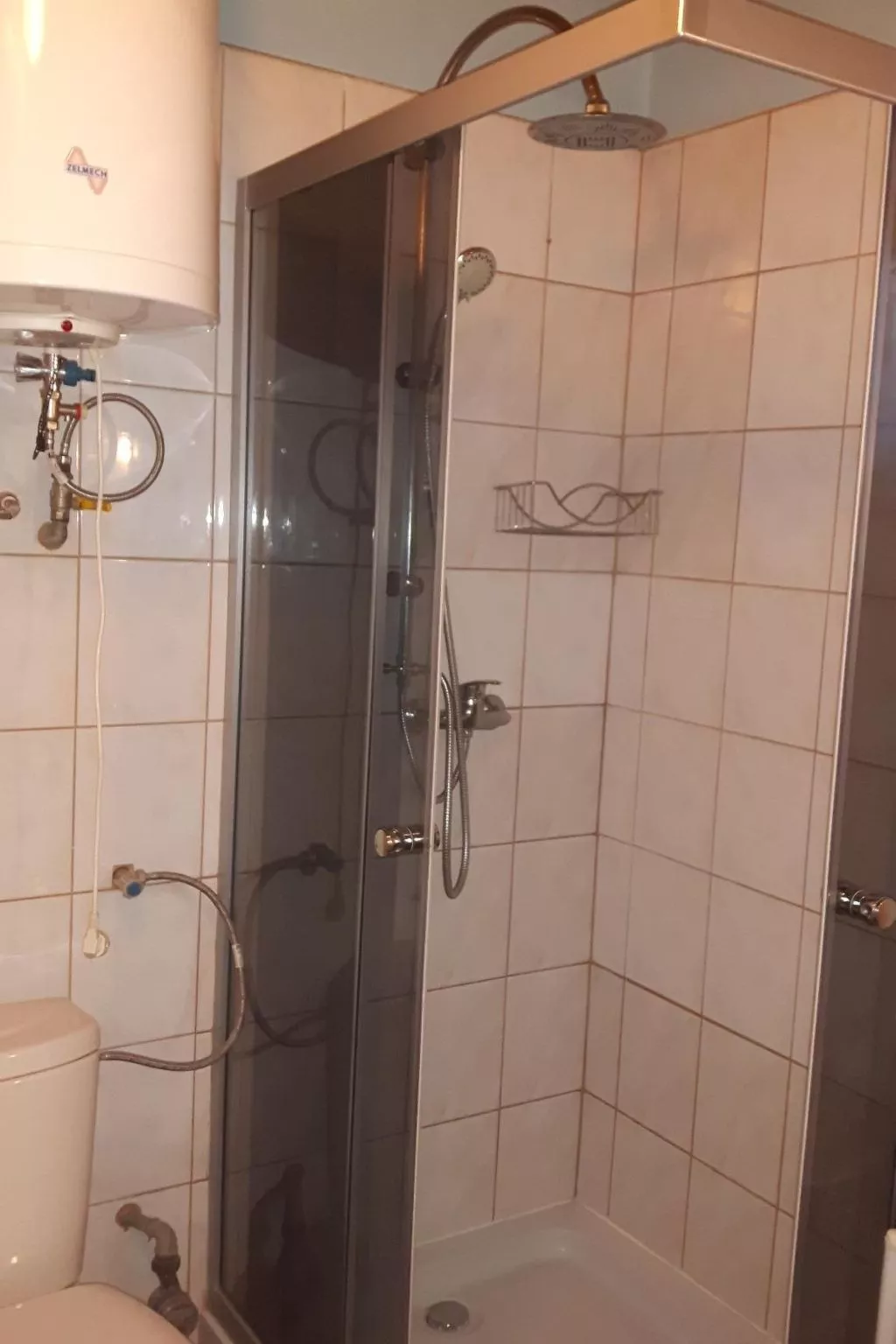 Mit eingezäuntem Grundstück am Wasser - Dedans