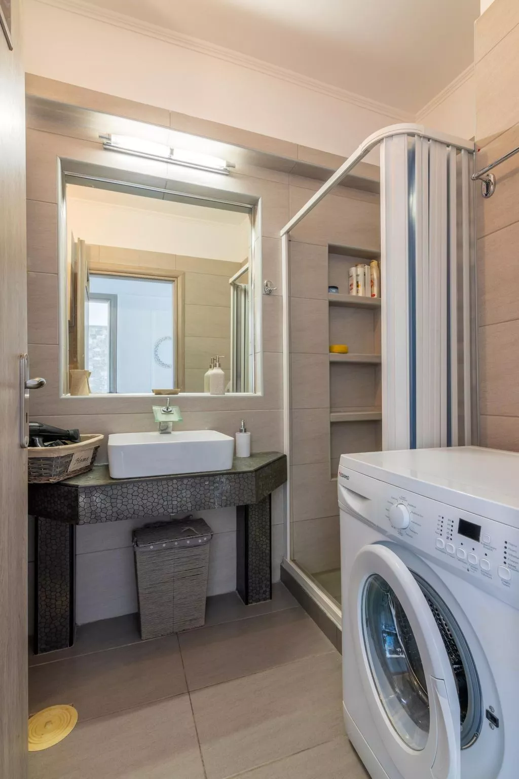 Beachfront Garden Villa - Inside