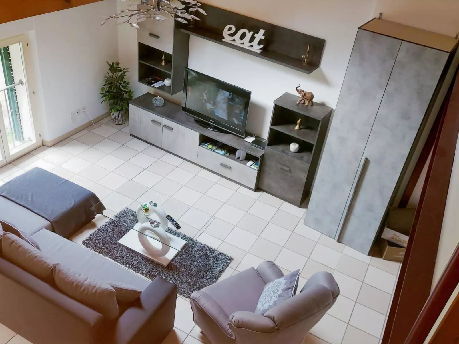 Entspannende Ferien im grünen Gambarogno - Dedans