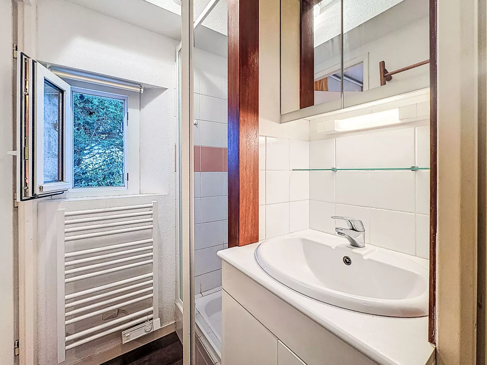 Clos de Kerallan - Inside