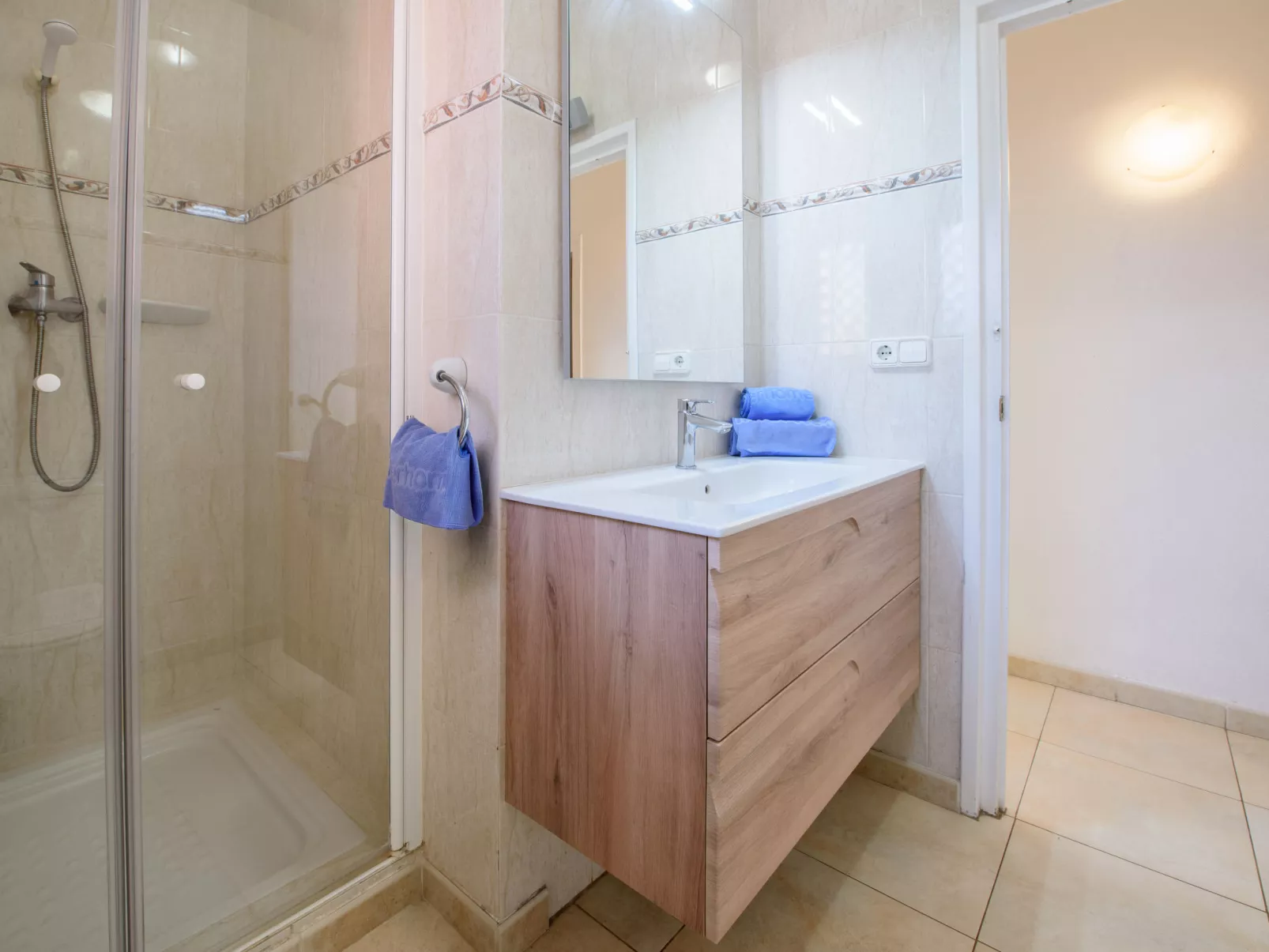 Sol Naciente - Drinnen