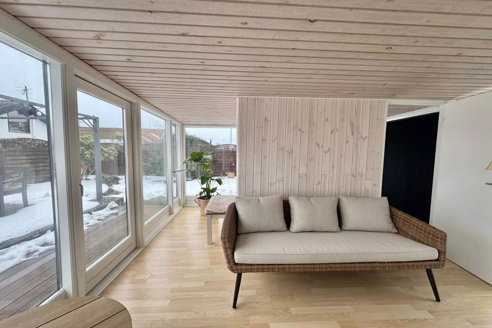 6 person holiday home in Rønde - Indoor