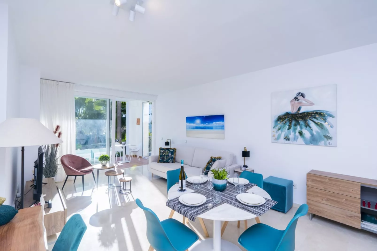 Stylish 2-Bed Apartment | Alcazaba Lagoon (303) - Salon