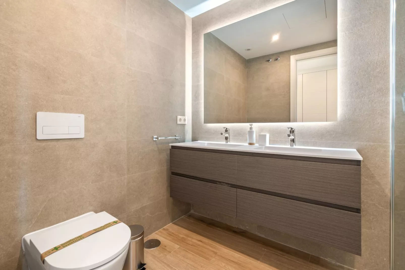 Chic 3-Bed Apartment ALCAZABA LAGOON (2107) - Salle de bain