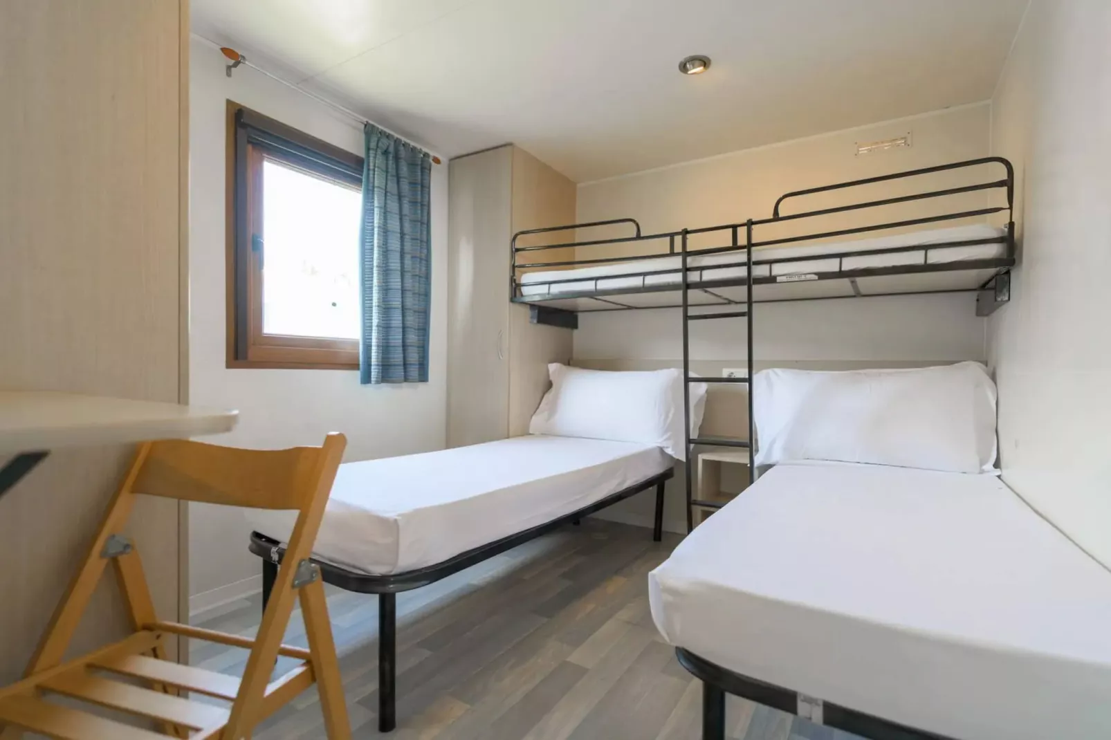 Camping Fontanelle  - Mobile Home Standard Plus - Schlafzimmer