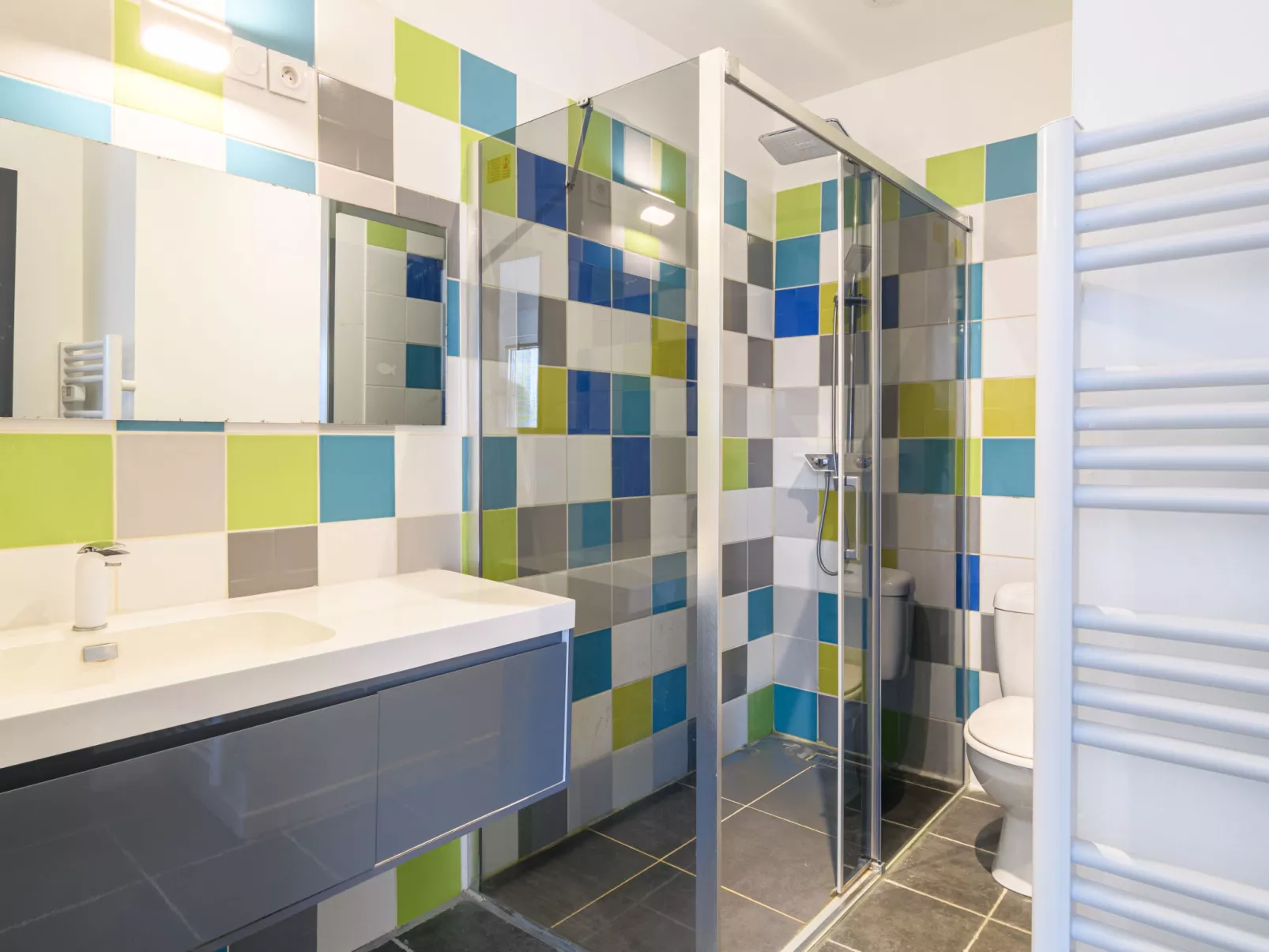 Aimé Bourdier - Drinnen