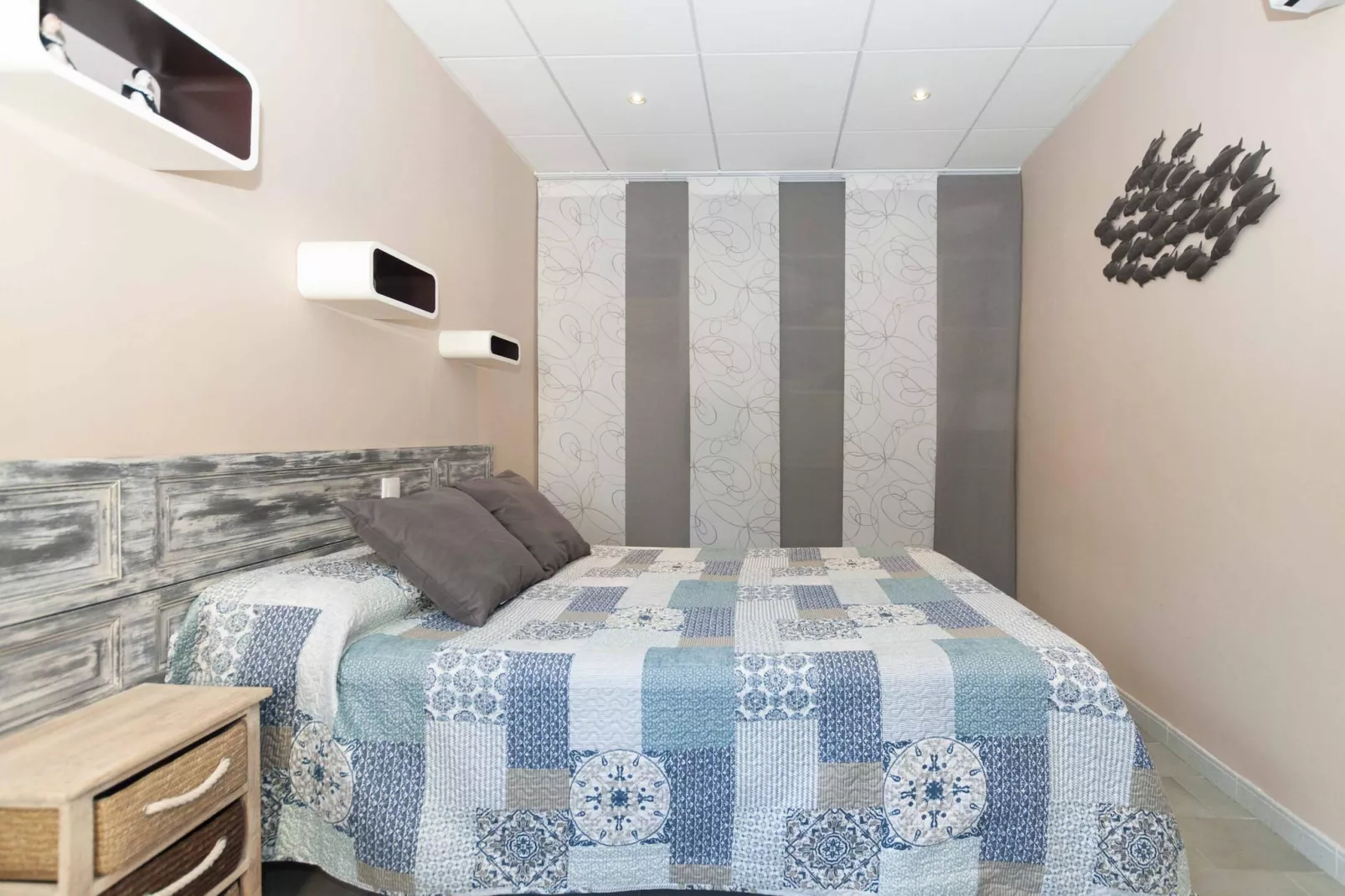 1233 VILA NEUS con piscina - Bedroom