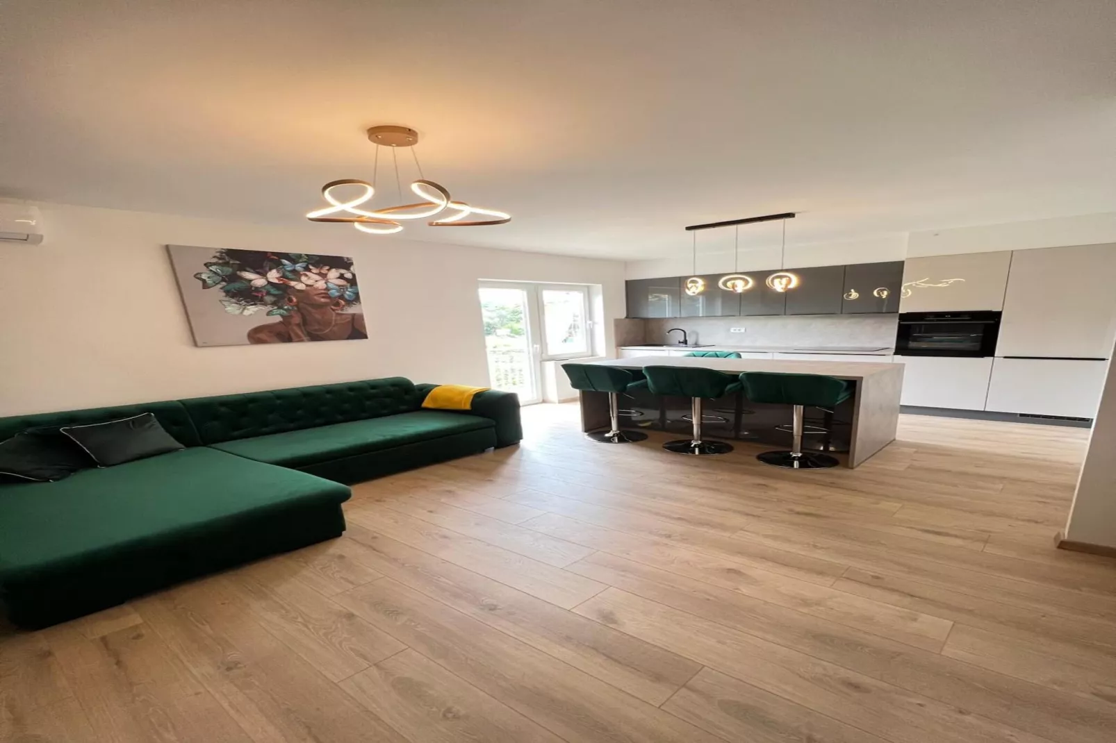 Four-Bedroom Apartment With Sea View - Badezimmer