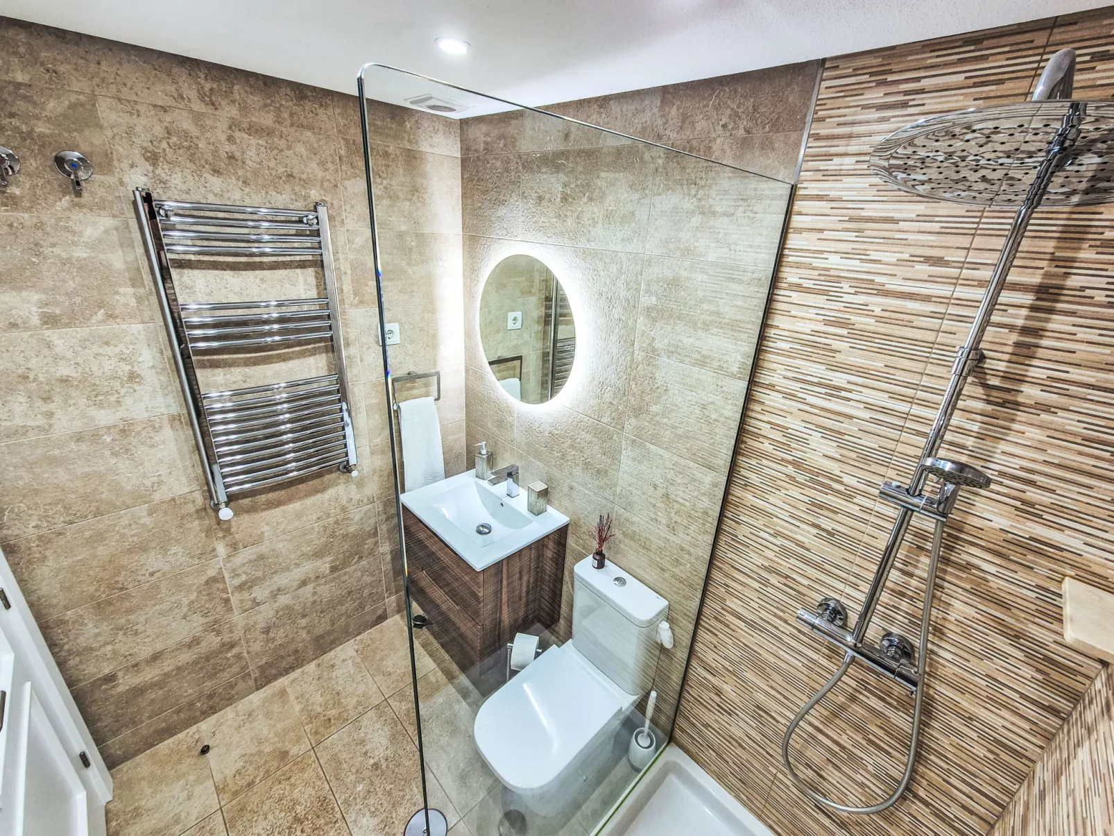 "Casa La Torre" mit Wallbox - Dedans