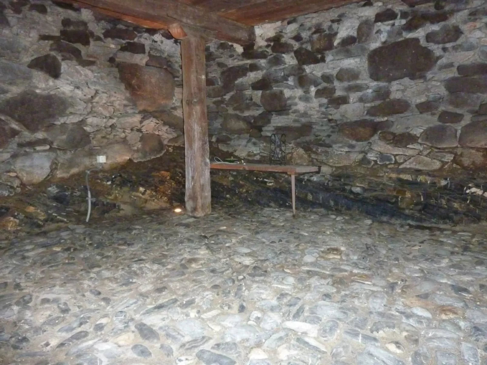 Alte Gonda - Draußen