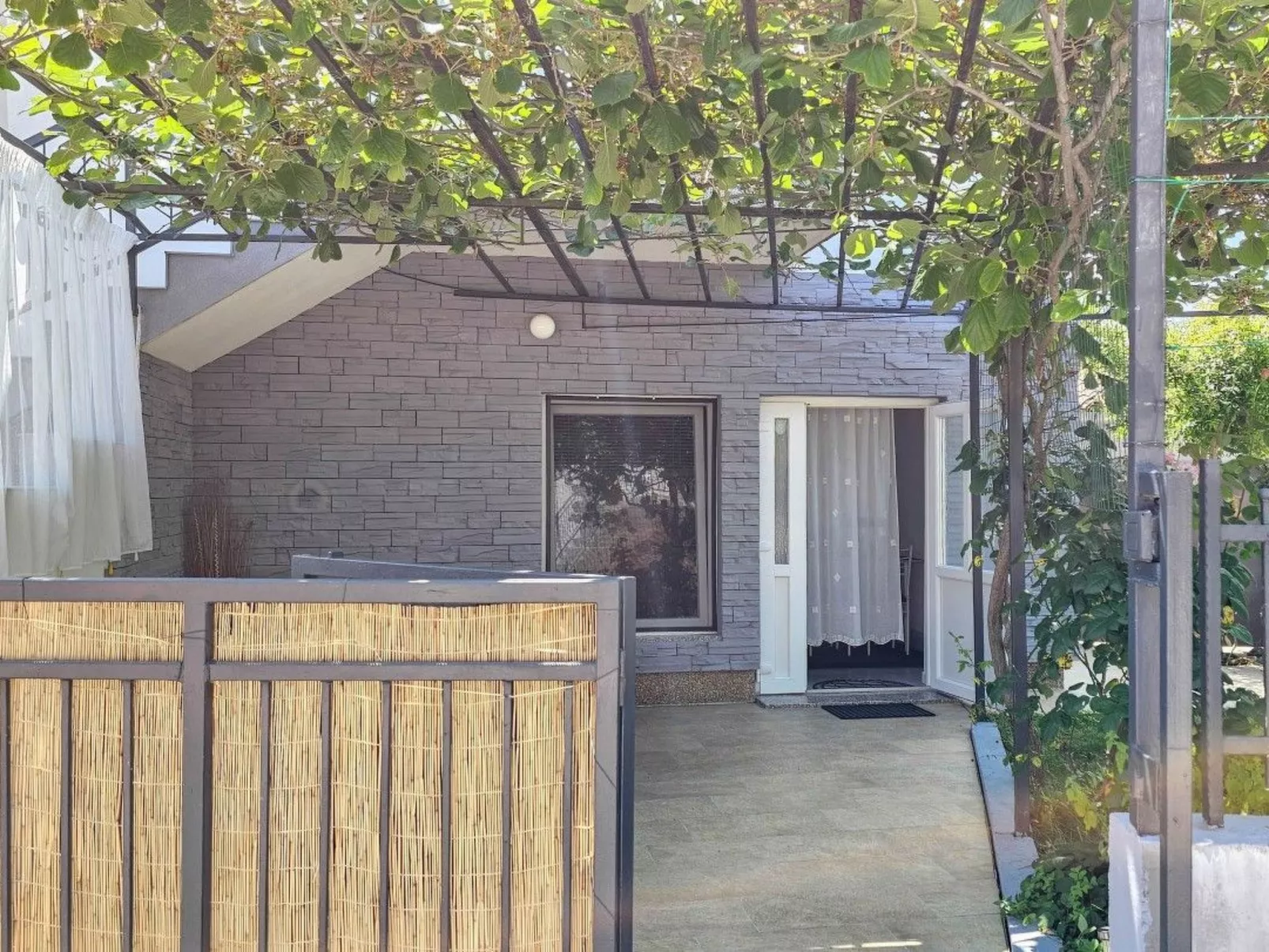 "Pintar 2" direkt am Strand - Draußen