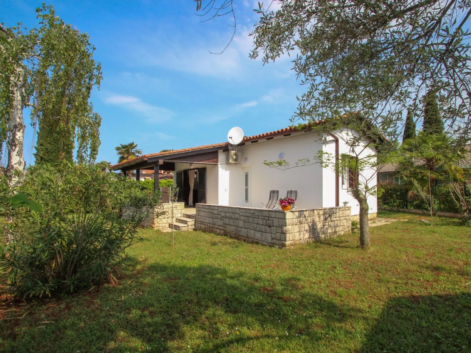 "Karpinjan" direkt am Strand - Outside