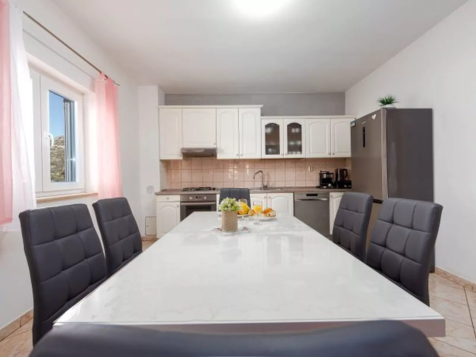 Holiday House Laetitia with pool - Image-tags.info