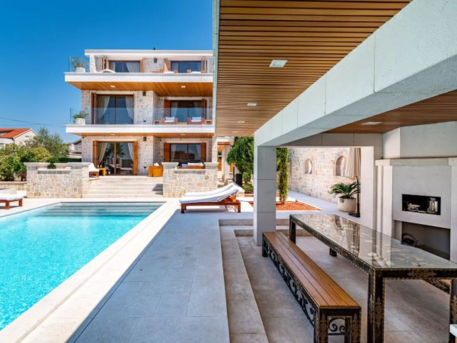 Villa Nena with heated pool, jacuzzi and sauna - Image-tags.info