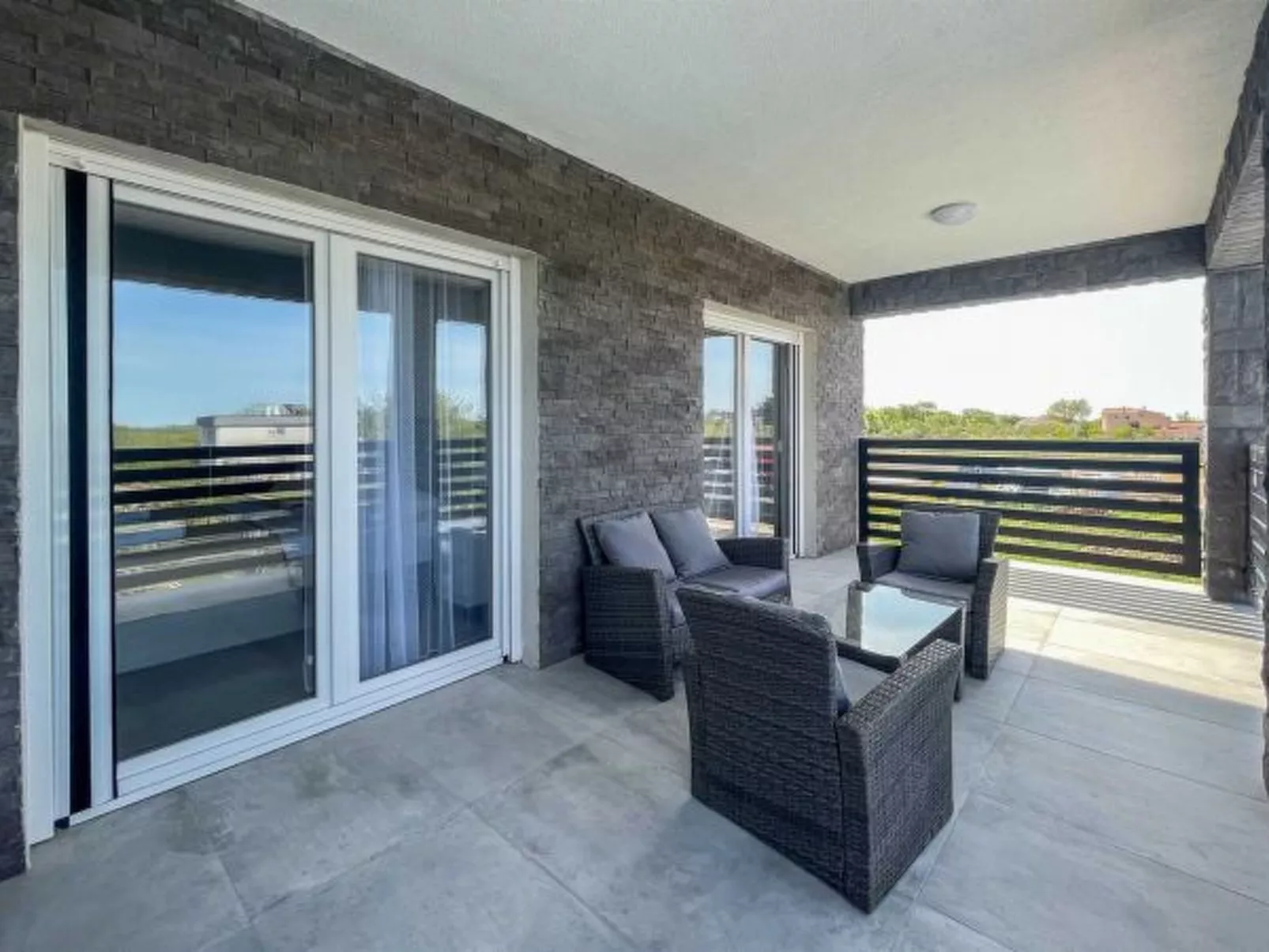 Villa Ela with heated pool - Image-tags.info